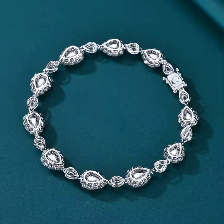 18k White Gold Emerald Gemstone Diamond Luxury Vintage Bracelet