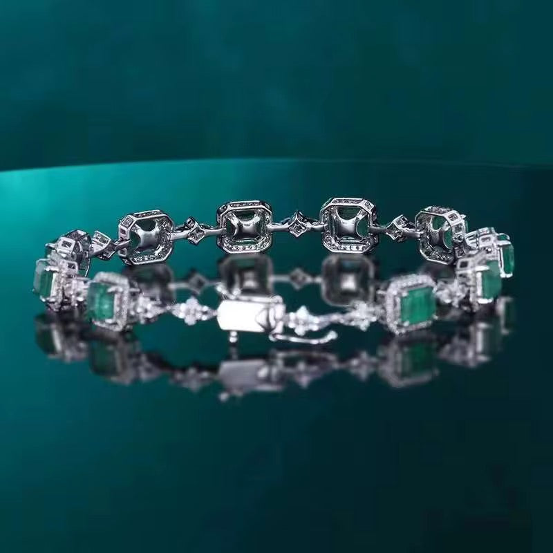 18k White Gold Emerald Gemstone Diamond Luxury Vintage Bracelet