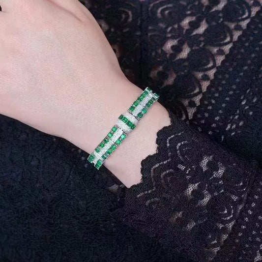 18k White Gold Emerald Gemstone Diamond Luxury Bracelet