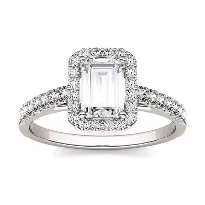 18k White Gold Diamond Engagement Ring