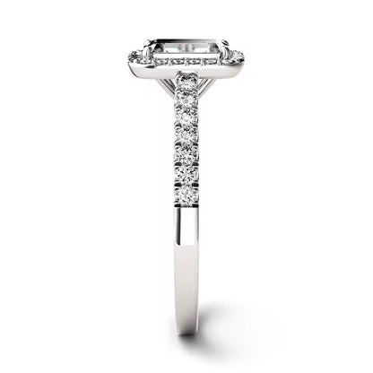 18k White Gold Diamond Engagement Ring