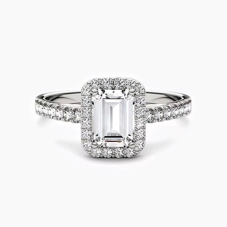 18k White Gold Diamond Engagement Ring