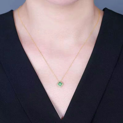 18k Yellow Gold Emerald Gemstone Clover Pendant Necklace